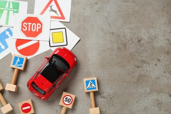 Neue Verkehrsregeln 2025: Das ändert sich für Autofahrende